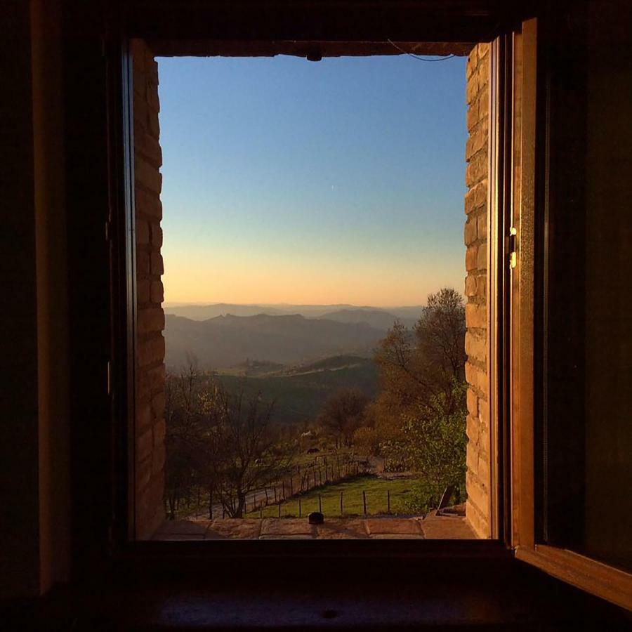 Fattoria Bio L'A Ceccoli Villa Sasso Feltrio Exterior foto